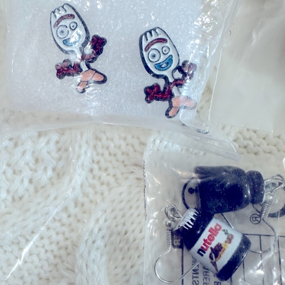 NEW Disney Inspired Bundle Of Earrings - Picture 2 of 4